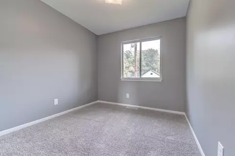 536 N Colfax St, Griffith, IN 46319 photo 14