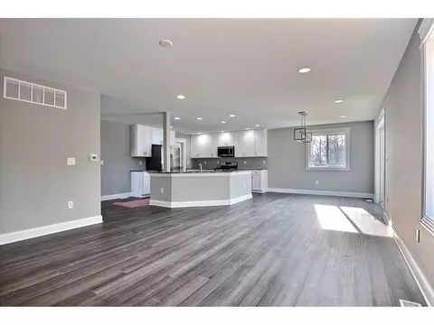 8531 Henry St, Highland, IN 46322 photo 5
