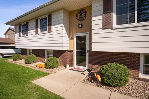 3907 Brookside Dr, Crown Point, IN 46307 photo 2