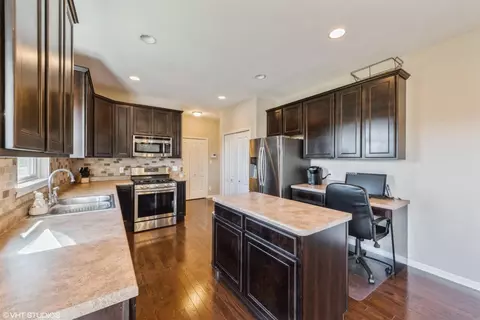 10287 Rolling Meadows Ln, Dyer, IN 46311 photo 5