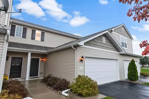 237 Sweetbriar Ct, Lowell, IN 46356 photo 2