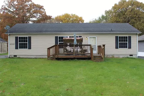 5004 Addison St, Griffith, IN 46319 photo 1