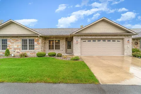 820 Veterans Ln, Crown Point, IN 46307 photo 1