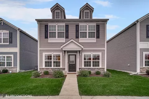 11568 Kentucky St, Crown Point, IN 46307 photo 1