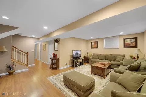 1604 Tulip Ln, Munster, IN 46321 photo 22