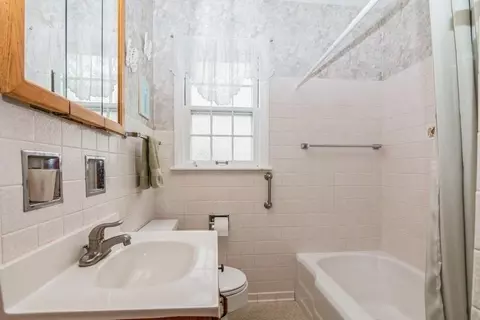 304 E South St, Crown Point, IN 46307 photo 11