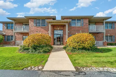 534 Cambridge Ct #1C, Munster, IN 46321 photo 1