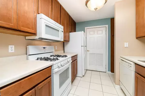 534 Cambridge Ct #1C, Munster, IN 46321 photo 4