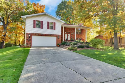 8553 Clark Pl, Crown Point, IN 46307 photo 2