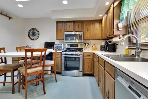 8553 Clark Pl, Crown Point, IN 46307 photo 10