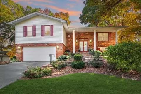 8553 Clark Pl, Crown Point, IN 46307 photo 1