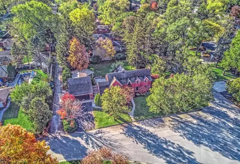 8205 Baring Ave, Munster, IN 46321 photo 3