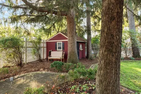 8205 Baring Ave, Munster, IN 46321 photo 33