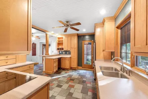 8205 Baring Ave, Munster, IN 46321 photo 11