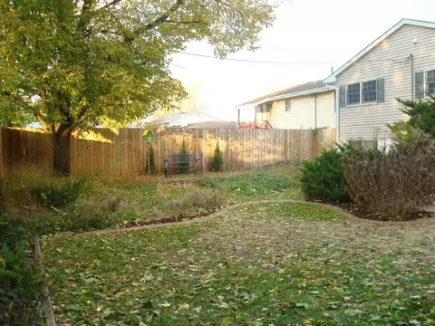 1422 N Elmer St, Griffith, IN 46319 photo 8