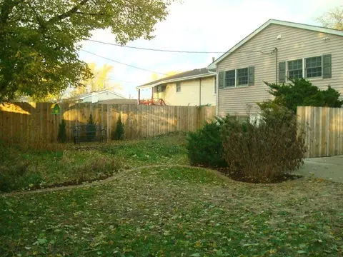 1422 N Elmer St, Griffith, IN 46319 photo 7