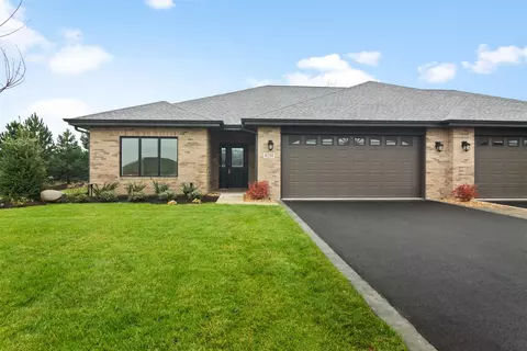 8354 Shell Dr, Saint John, IN 46373 photo 1