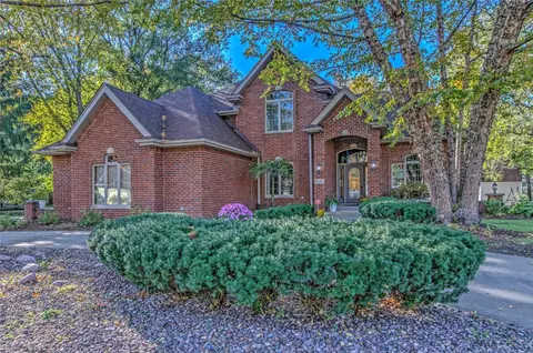 8340 Beech Ave, Munster, IN 46321 photo 1