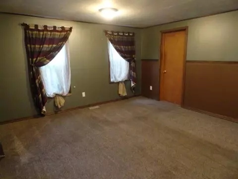 200 Elm St, Rensselaer, IN 47978 photo 4