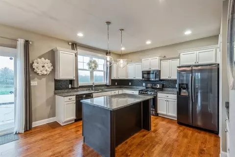 642 E Stanton Ct, La Porte, IN 46350 photo 9
