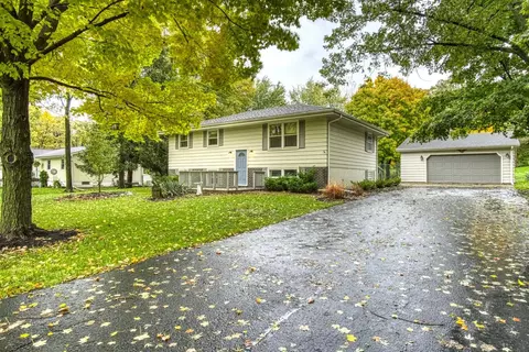 8021 Rhode Ct, Dyer, IN 46311 photo 1