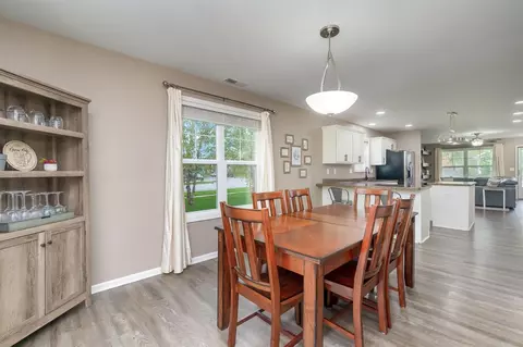 450 Andover Dr, Valparaiso, IN 46385 photo 9