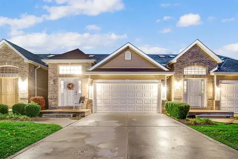 11205 Pike Pl, Crown Point, IN 46307 photo 3
