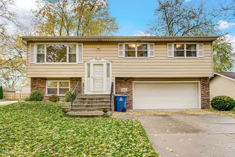 1234 Cedar Ln, Dyer, IN 46311 photo 1