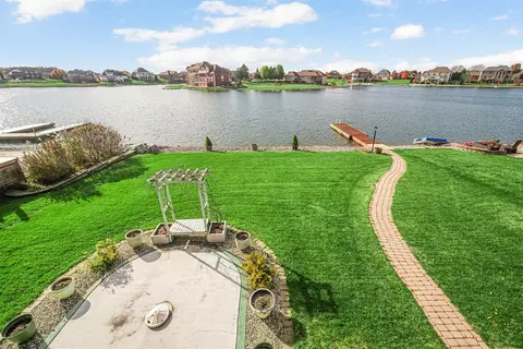 8385 Doubletree Dr, Crown Point, IN 46307 photo 9