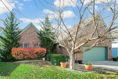 8385 Doubletree Dr, Crown Point, IN 46307 photo 2