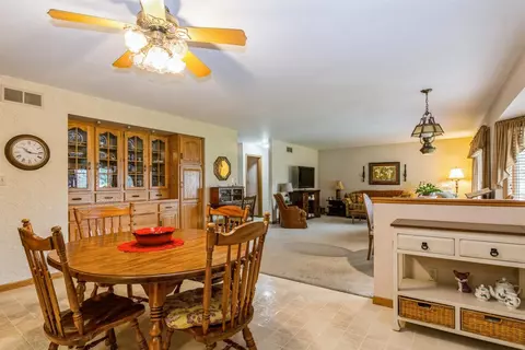 639 Heather Ct, Griffith, IN 46319 photo 8