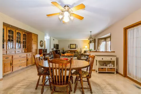 639 Heather Ct, Griffith, IN 46319 photo 7