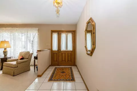 639 Heather Ct, Griffith, IN 46319 photo 3