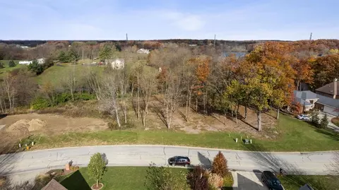 746 Cirque Dr, Crown Point, IN 46307 photo 1