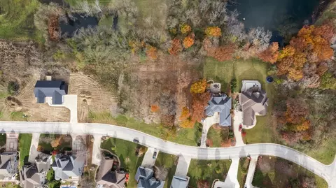 746 Cirque Dr, Crown Point, IN 46307 photo 3