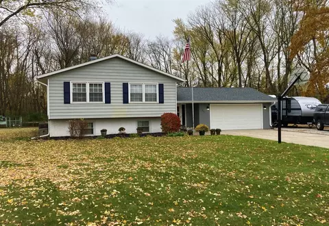 205 Weblos Trl, Valparaiso, IN 46385 photo 3