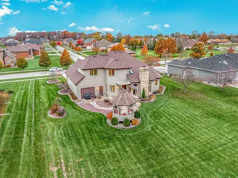 8973 Willow Ln, Saint John, IN 46373 photo 3