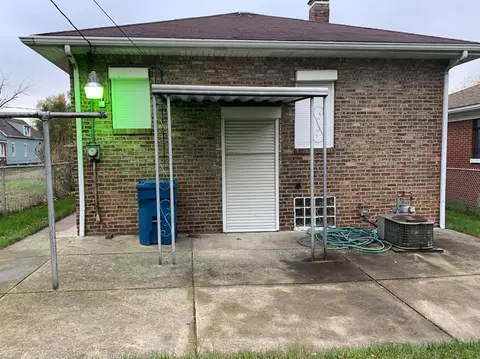 1469 Roosevelt St, Gary, IN 46404 photo 2