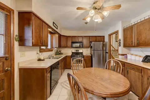 519 Cedar Ct, Munster, IN 46321 photo 9