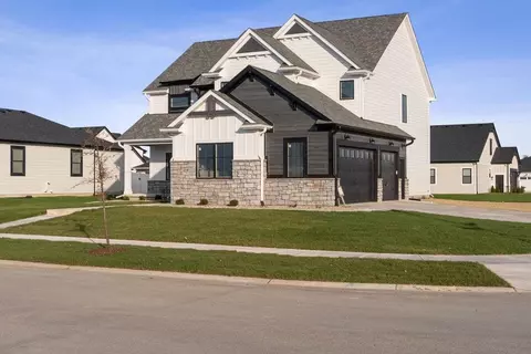 10045 White Jasmine Dr, Saint John, IN 46373 photo 7