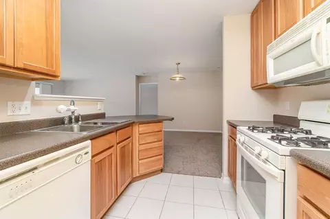 540 Cambridge Ct #1A, Munster, IN 46321 photo 9