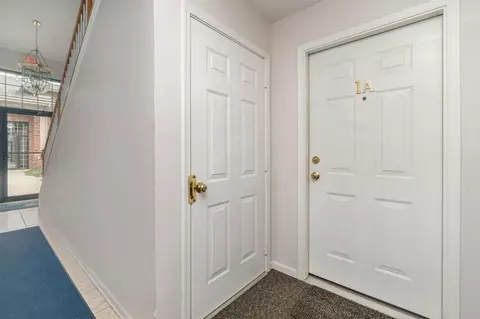 540 Cambridge Ct #1A, Munster, IN 46321 photo 2