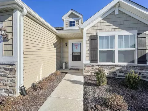 10177 E Kreitzburg St, Dyer, IN 46311 photo 2