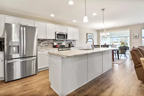 10177 E Kreitzburg St, Dyer, IN 46311 photo 6