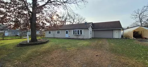 7878 Larry St, Dyer, IN 46311 photo 1