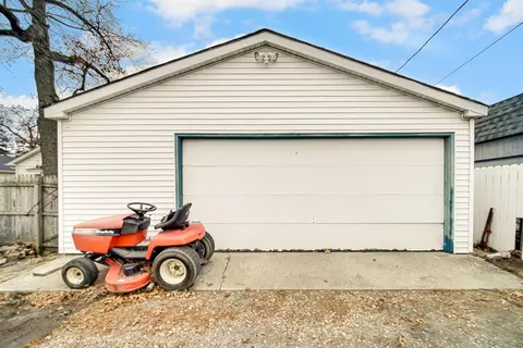 219 N Wiggs St, Griffith, IN 46319 photo 18