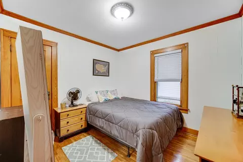 219 N Wiggs St, Griffith, IN 46319 photo 8
