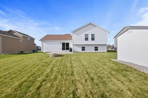 18319 Candace Dr, Lowell, IN 46356 photo 25