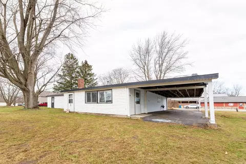 309 E North St, Morocco, IN 47963 photo 5