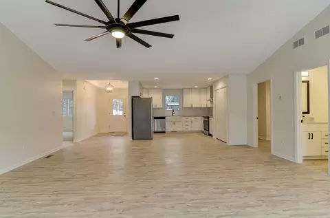 10947 N 555, De Motte, IN 46310 photo 5